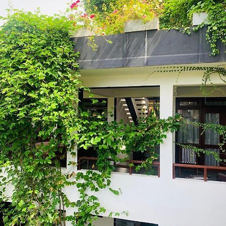 Villa A & A Hikkaduwa Esterno foto