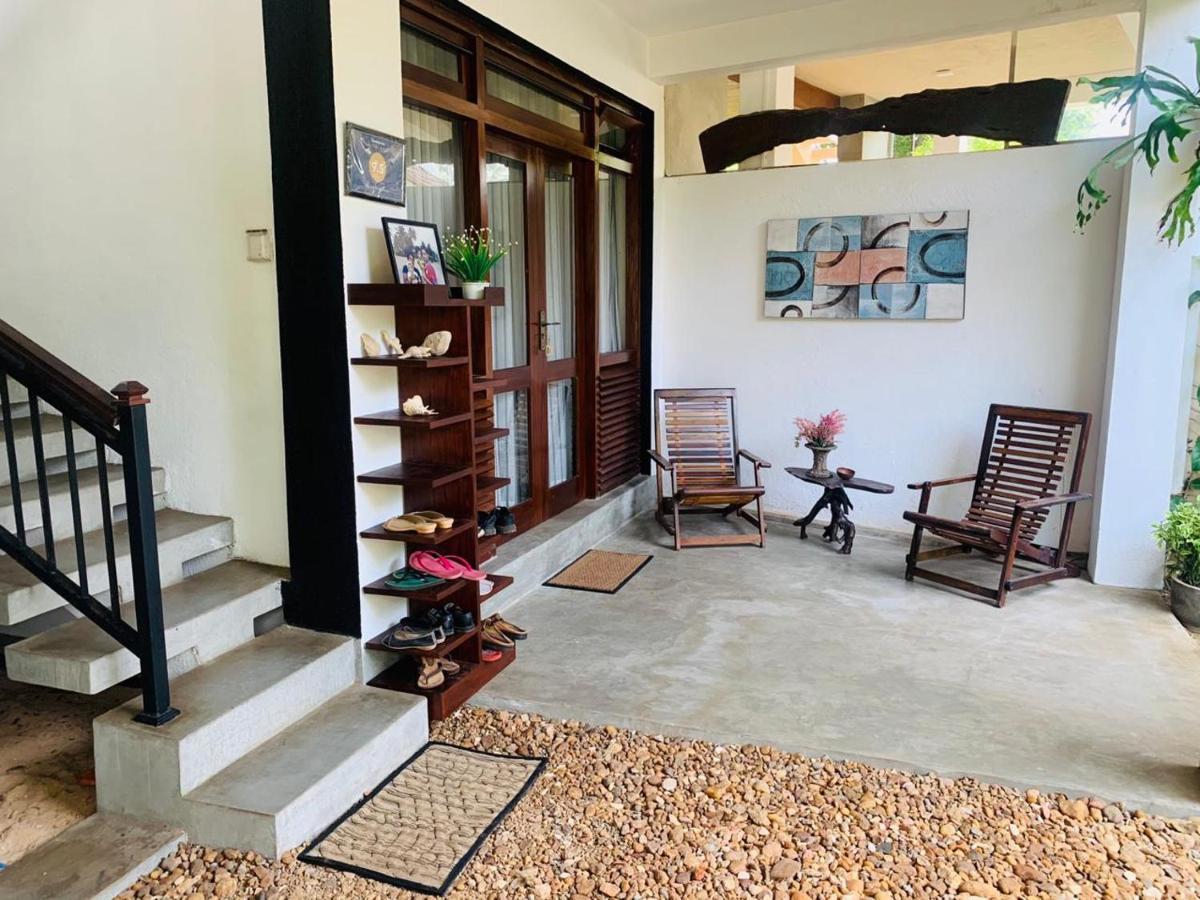 Villa A & A Hikkaduwa Esterno foto