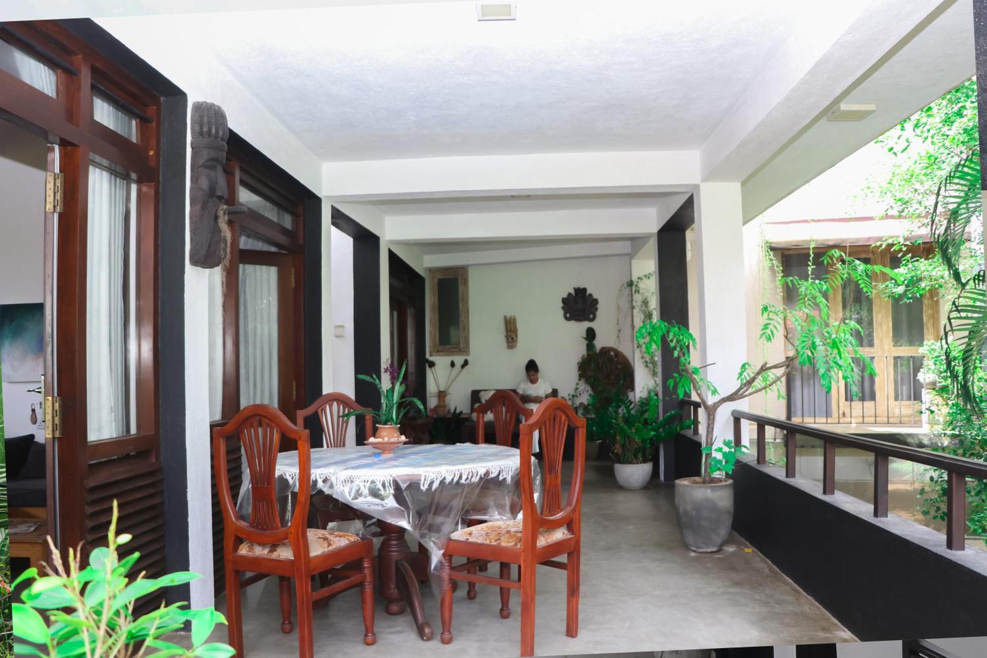 Villa A & A Hikkaduwa Esterno foto